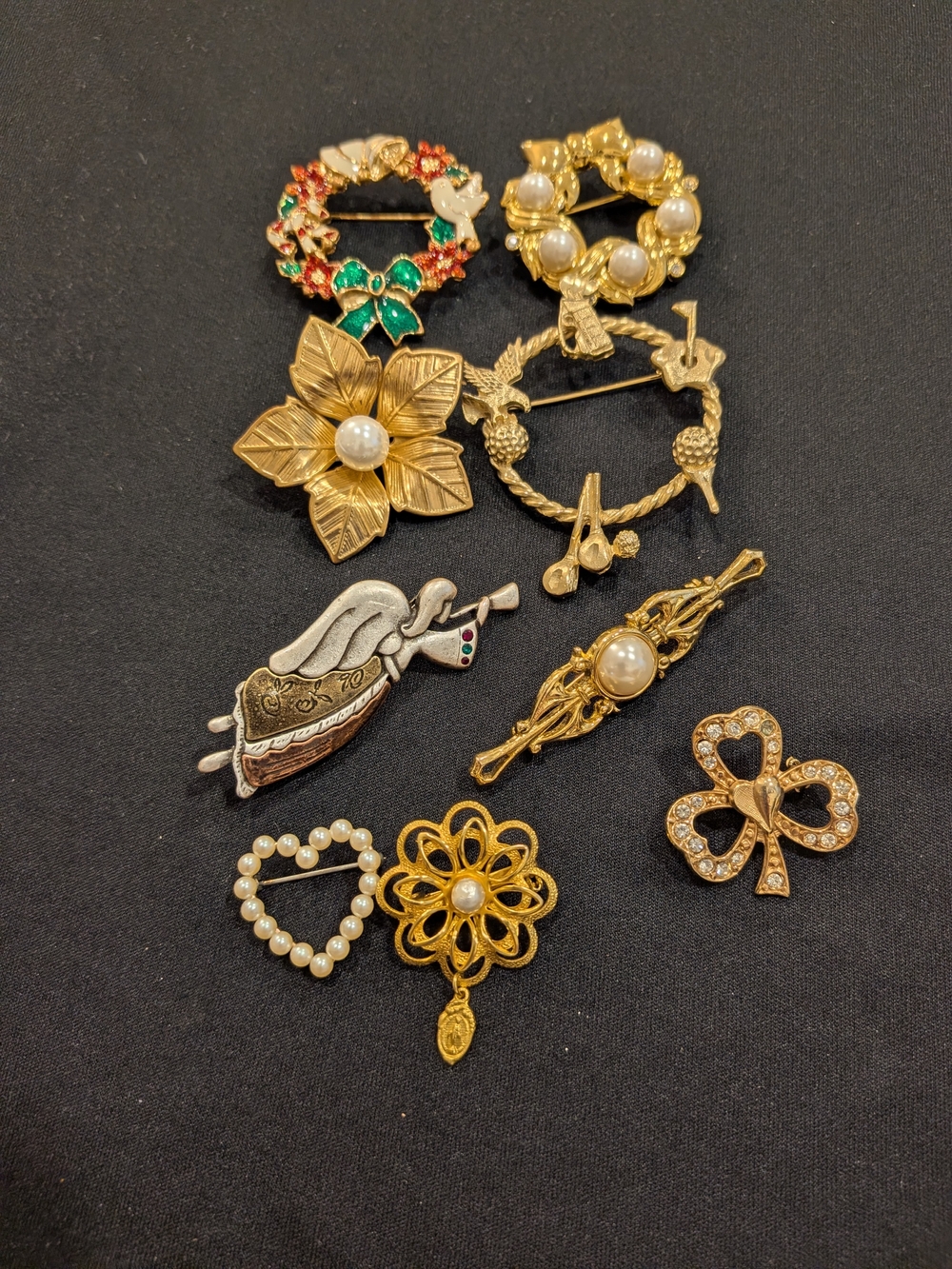 Gold and Pearl Mixed-Design Women’s Jewelry Brooch Set Of 9